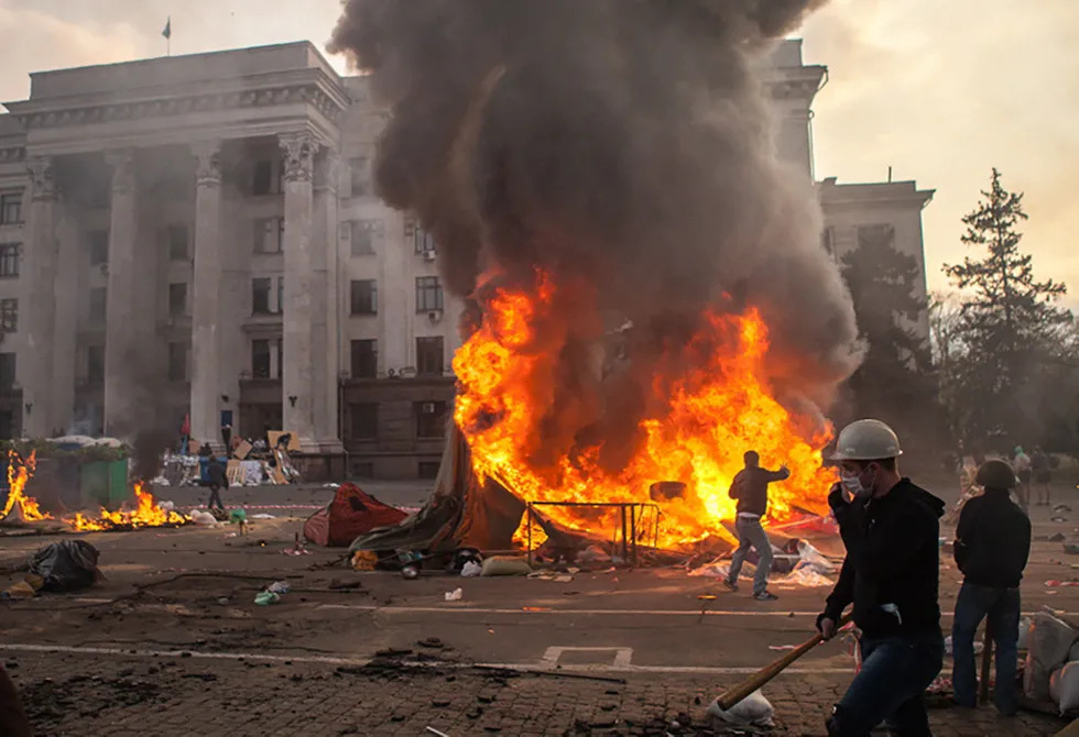 “L’incendio alla Casa dei sindacati. 3 maggio 2014. Andrej Borovskij / TASS”